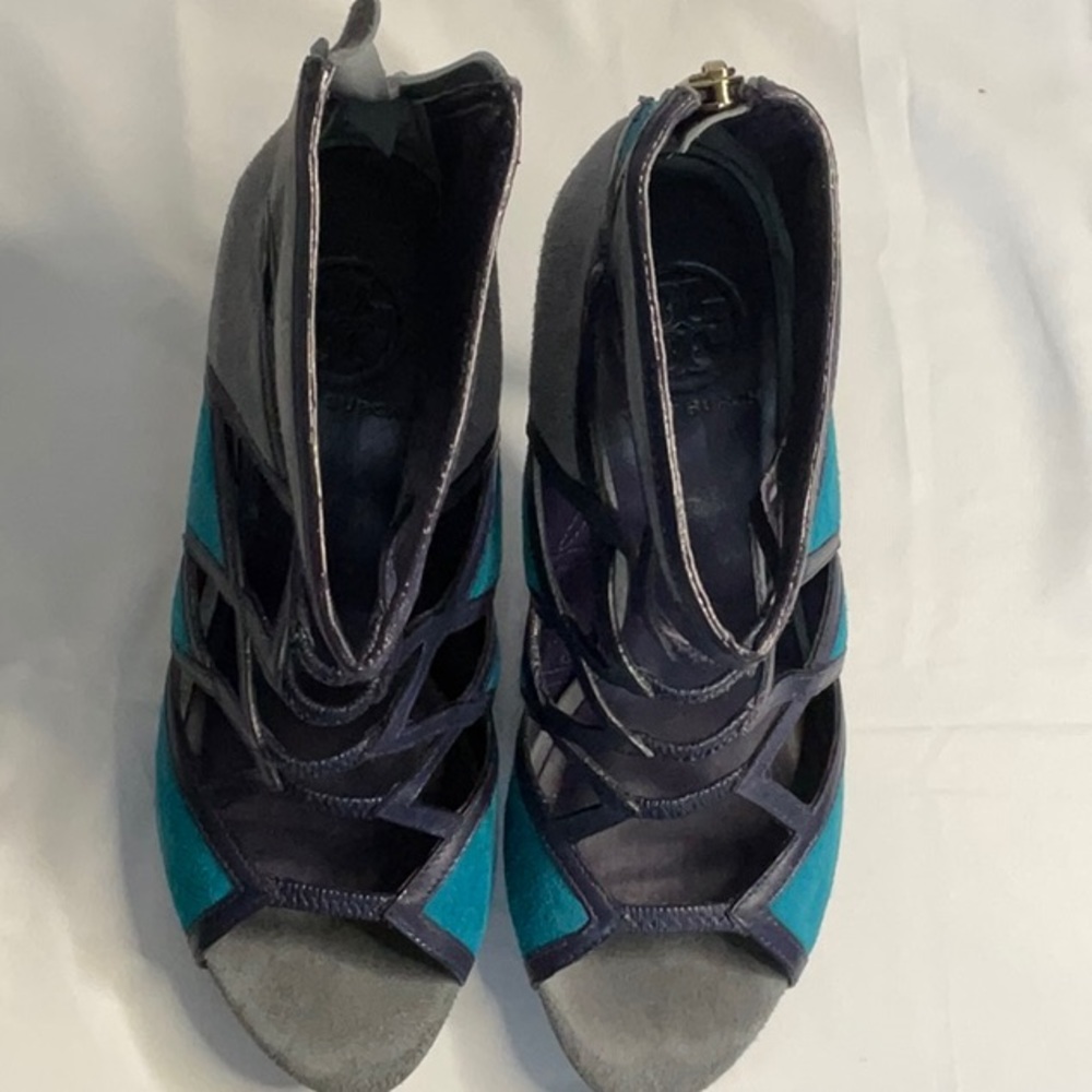 💯Authentic Tory Burch  High heel size 9M Multi-color turquoise/blue